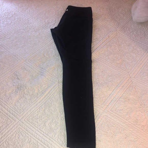 Lululemon black leggings, Wunder Under low-rise. - Picture 2 of 5